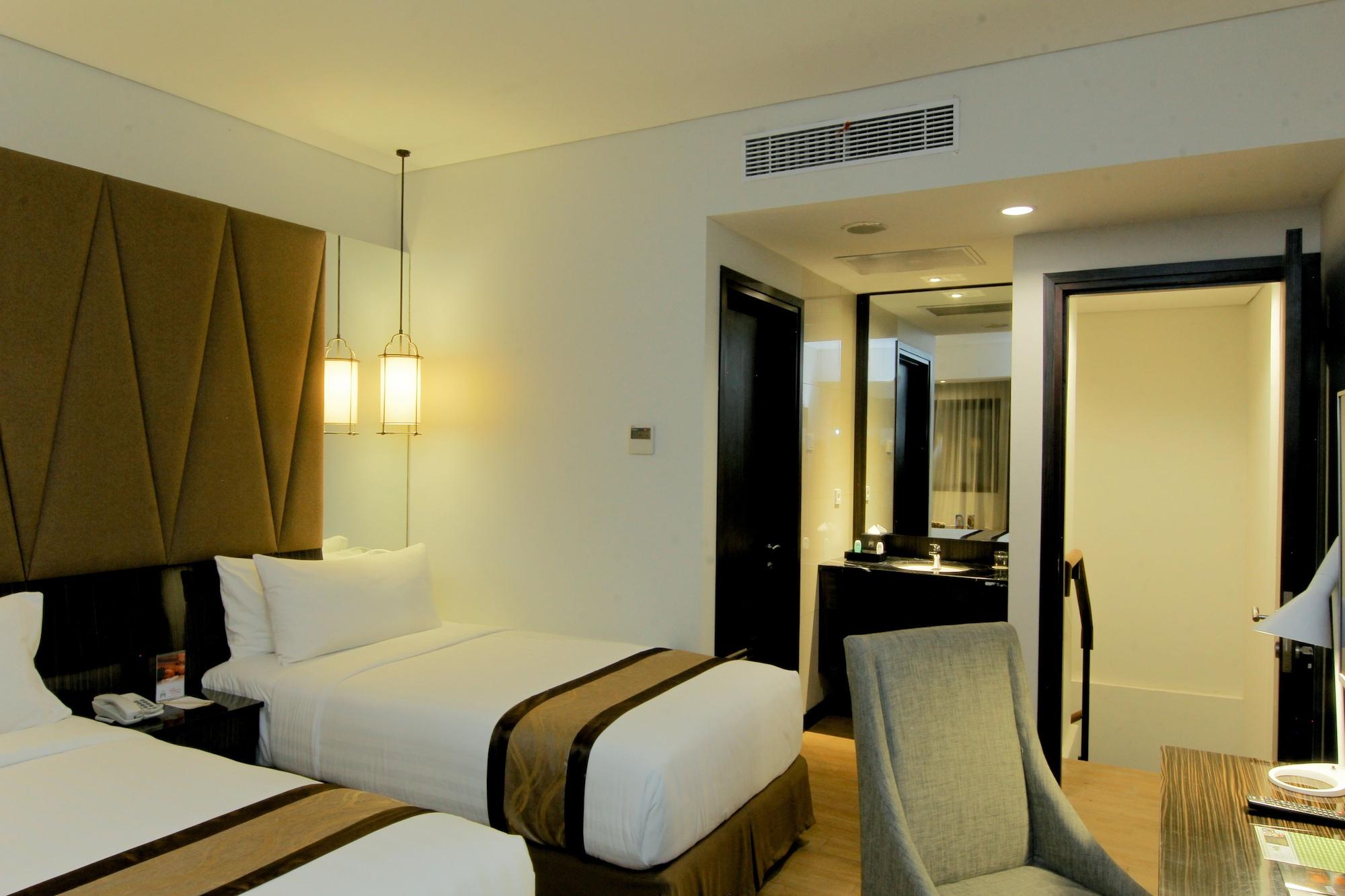 The Atrium Hotel & Resort Yogyakarta Melati Zewnętrze zdjęcie