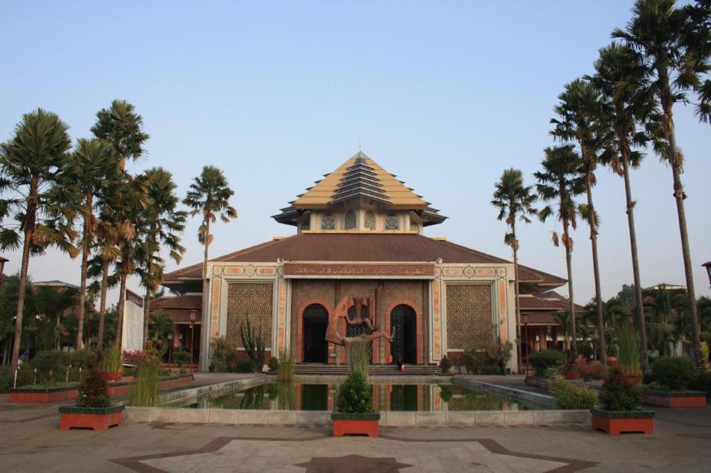 The Atrium Hotel & Resort Yogyakarta Melati Zewnętrze zdjęcie