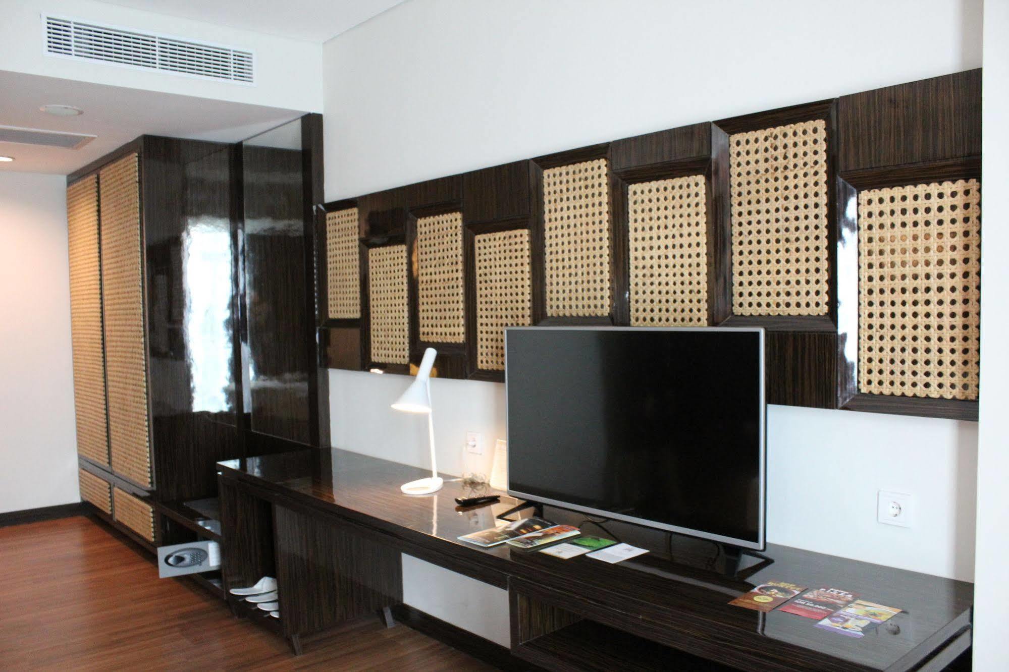 The Atrium Hotel & Resort Yogyakarta Melati Zewnętrze zdjęcie