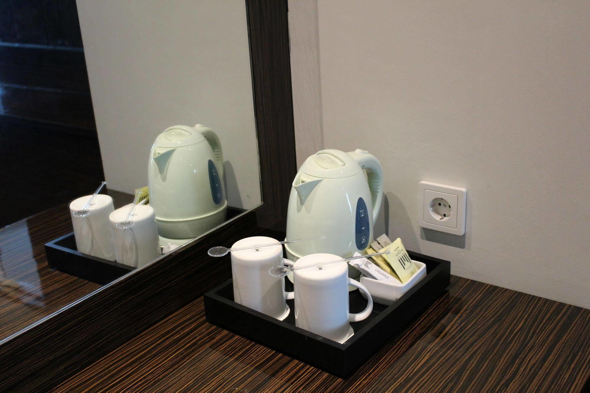 The Atrium Hotel & Resort Yogyakarta Melati Zewnętrze zdjęcie