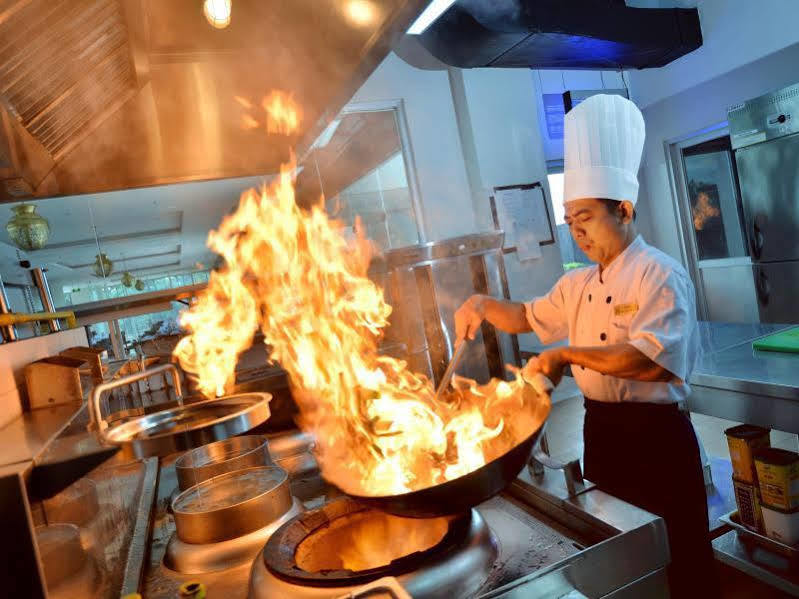 The Atrium Hotel & Resort Yogyakarta Melati Zewnętrze zdjęcie