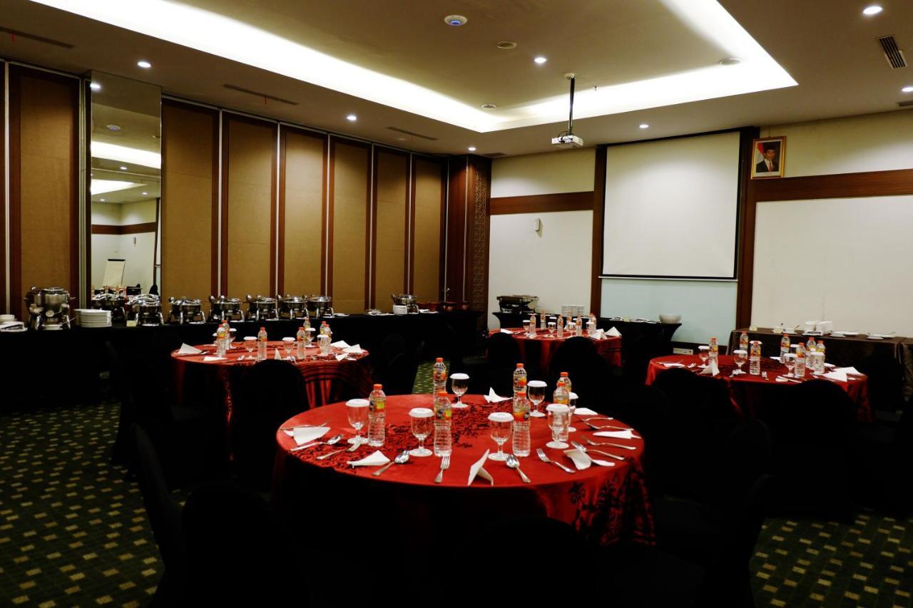 The Atrium Hotel & Resort Yogyakarta Melati Zewnętrze zdjęcie
