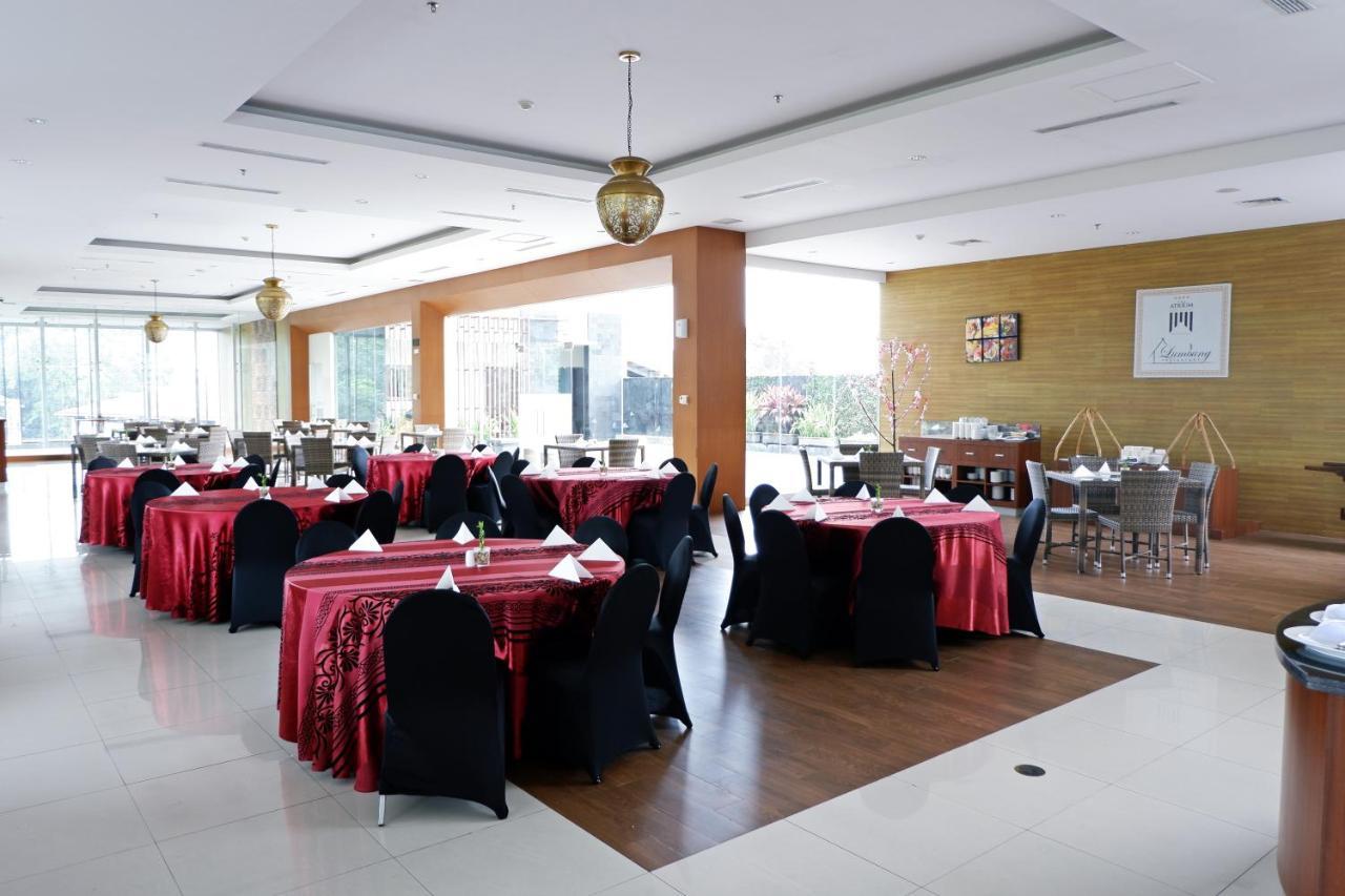 The Atrium Hotel & Resort Yogyakarta Melati Zewnętrze zdjęcie